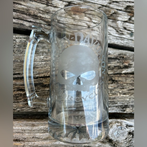 Harley-Davidson Motorcycles Heavy Duty Etched Skull Beer Mug B-3 - Picture 4 of 6